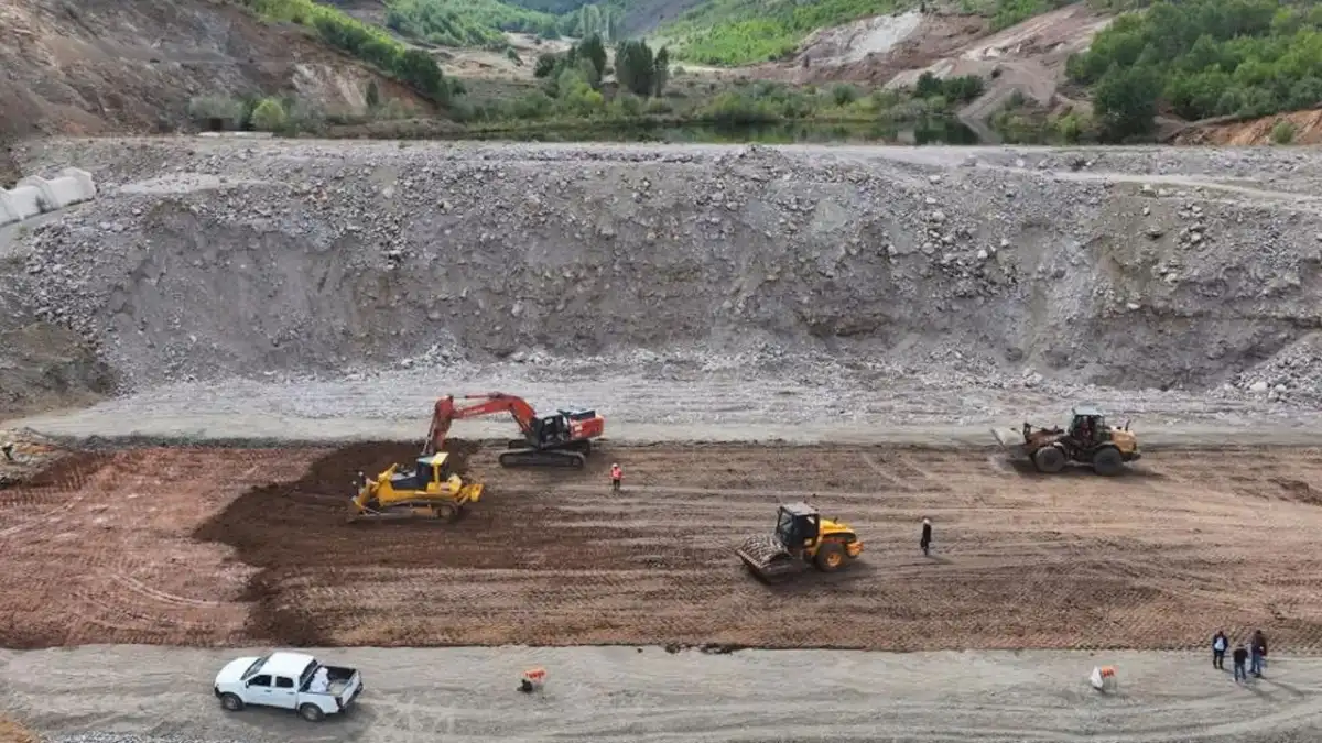 Bayburt’ta 6 bin 340 dekarlık araziyi sulayacak gölette çalışmalar sürüyor