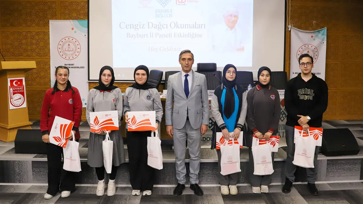 Bayburt’ta Cengiz Dağcı’nın hayatı ve eserleri ele alındı