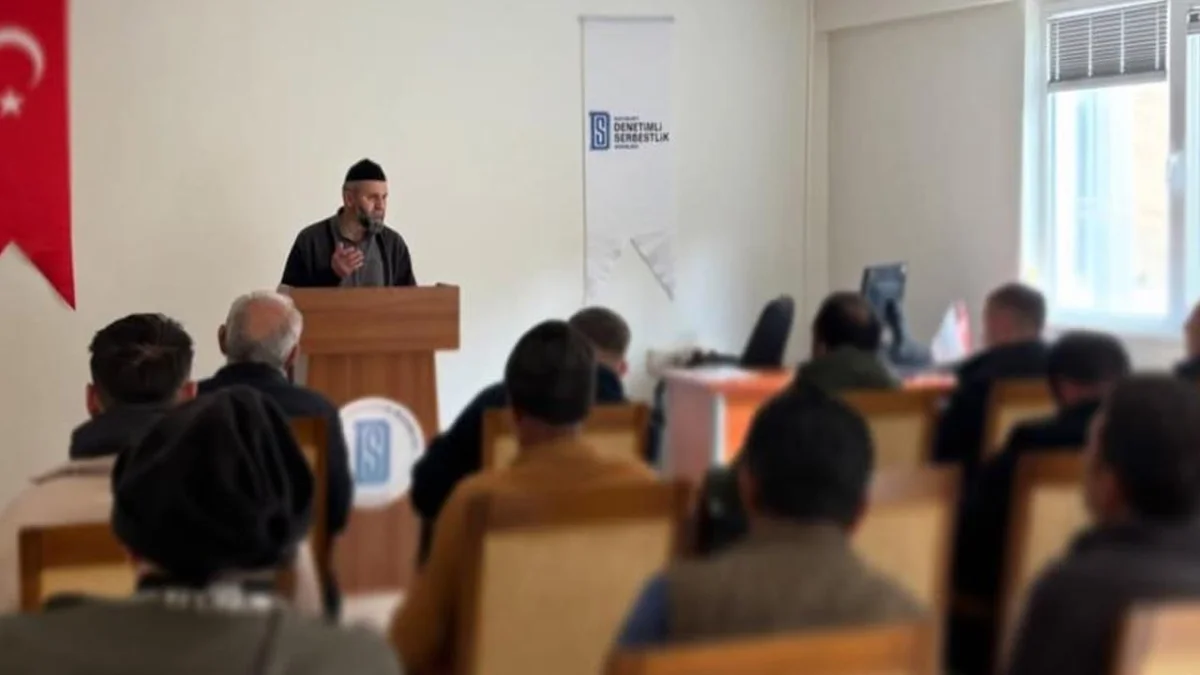 Bayburt’ta denetimli serbestlik yükümlülerine sorumluluk ve yardımlaşma semineri