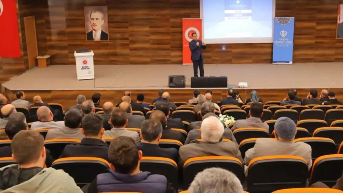Bayburt’ta din görevlilerine yönelik istişare ve gelişim programı düzenlendi