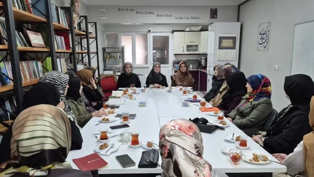 Bayburt’ta kadınlara yönelik dini eğitim ve tefsir dersleri sürüyor