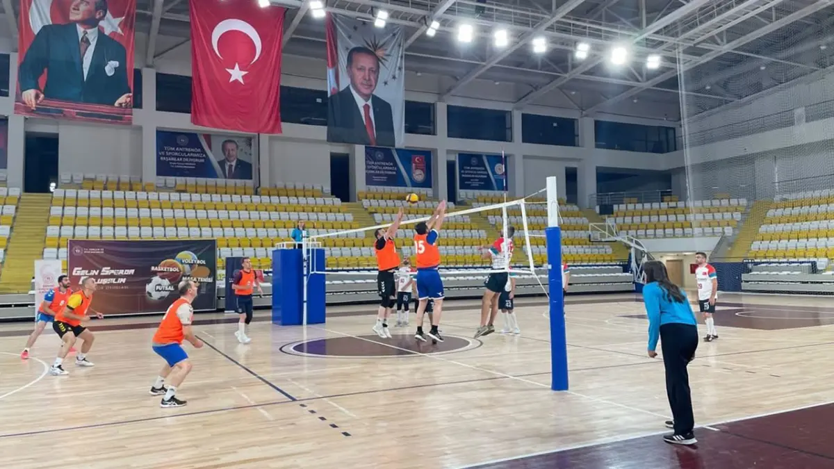 Bayburt’ta kamu spor oyunları voleybol il birincisi belli oldu