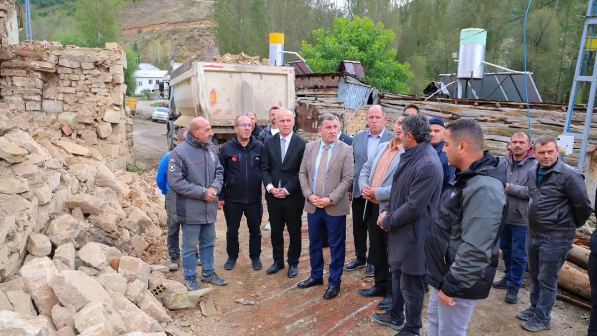 Bayburt’ta yangında zarar gören evlerde inceleme yapıldı