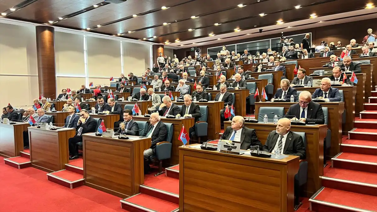 Büyükşehir meclisinde Yeni Partili üyeden Trabzonspor çağrısı: "Bazı konuları kapatmak için gündeme getiriliyor"