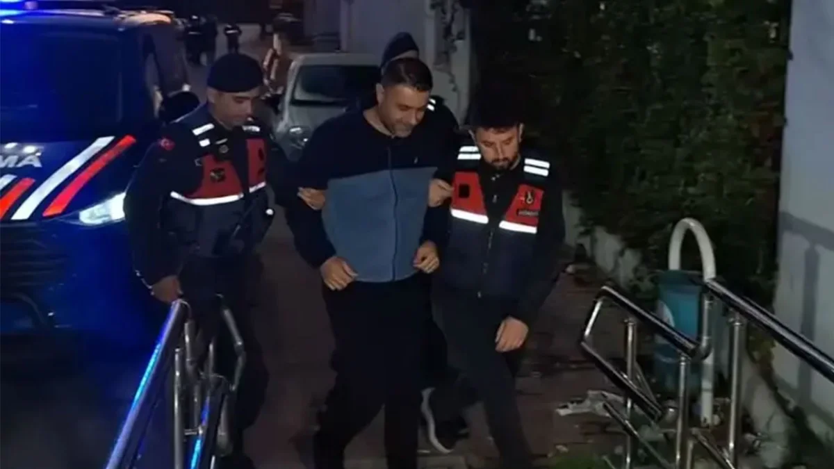 Çukurova Belediye Başkanı Emrah Kozay ve 33 Şüpheli Tutuklandı