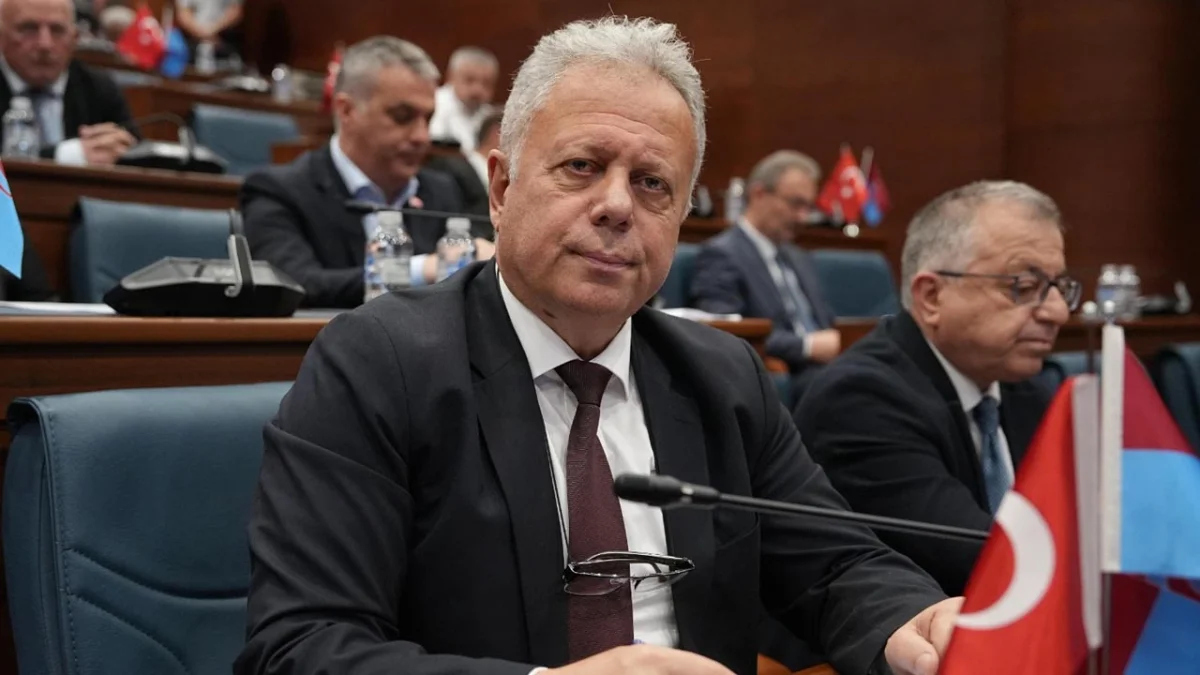 Cüneyit Zorlu’dan Trabzon’da ulaşım zammına itiraz! “Vatandaşı düşünmeliyiz”