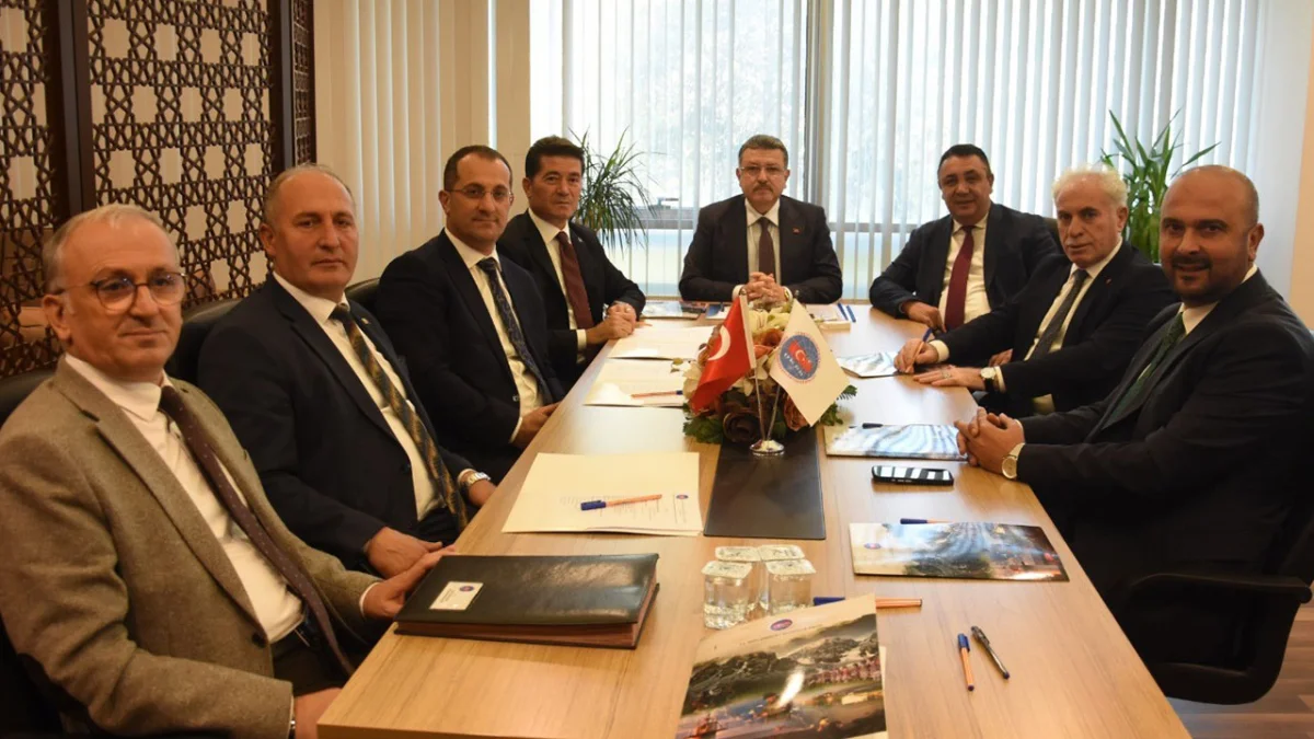 Doğu Karadeniz belediyeleri Gümüşhane'de ortak projeleri değerlendirdi
