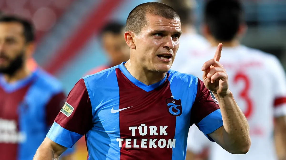 Eski Trabzonsporlu futbolcu teknik direktör oldu! Yeni dönemi başladı