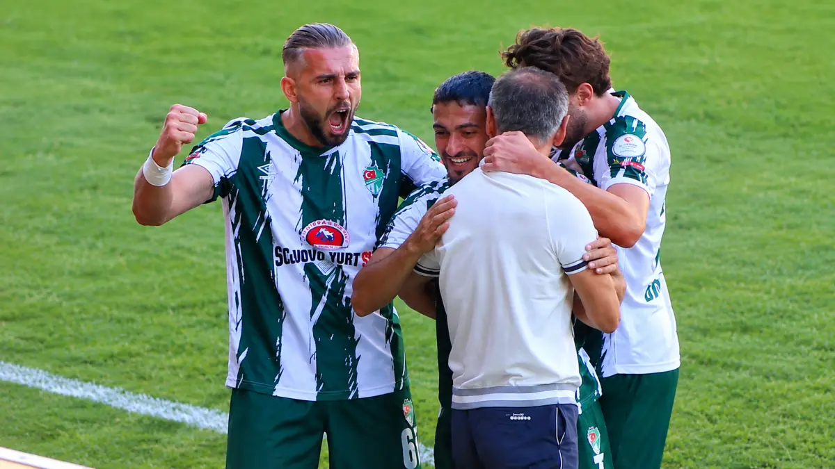 Eski Trabzonsporlular aynı takımda buluştu! Galibiyette başrol oynadılar