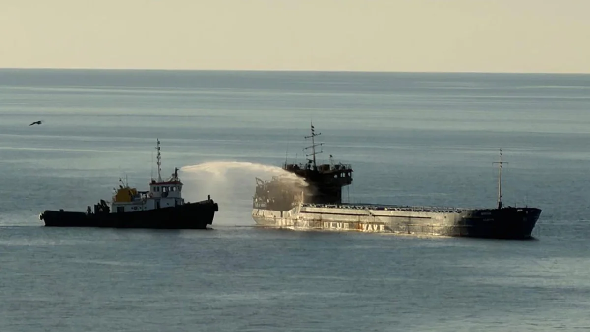 Giresun açıklarına sürüklenen Rus gemisinde yangın riski! Ekipler müdahale etti
