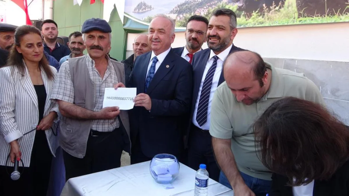 Giresun’da 25 yetiştiriciye damızlık manda boğası desteği