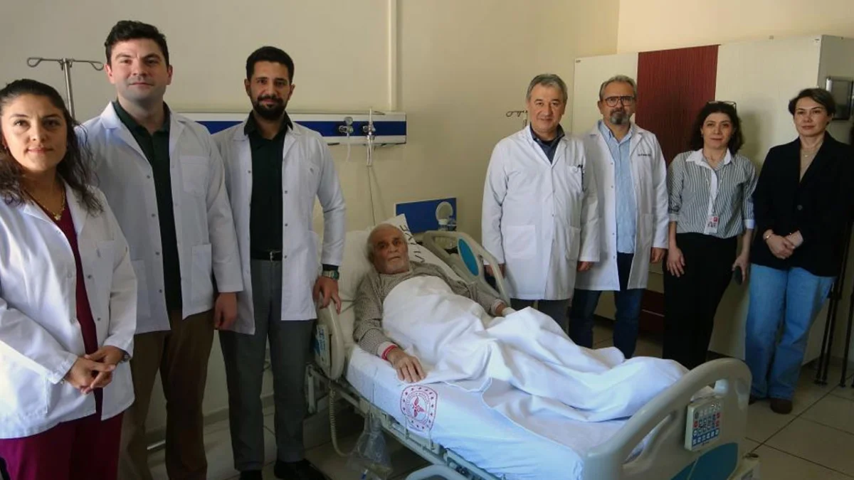 Giresun’da Türkiye’de ilk! Dünyada yalnızca 3 kez görülen ameliyat gerçekleştirildi