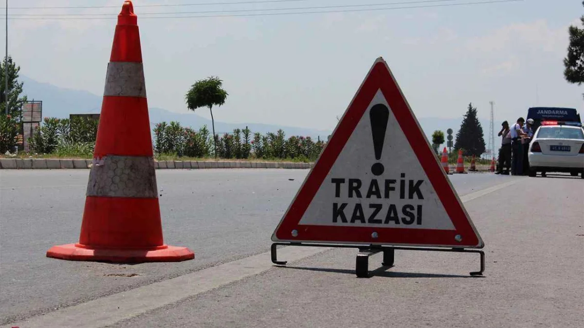 Giresun Dereli’de iki otomobil çarpıştı: 3 kişi yaralandı
