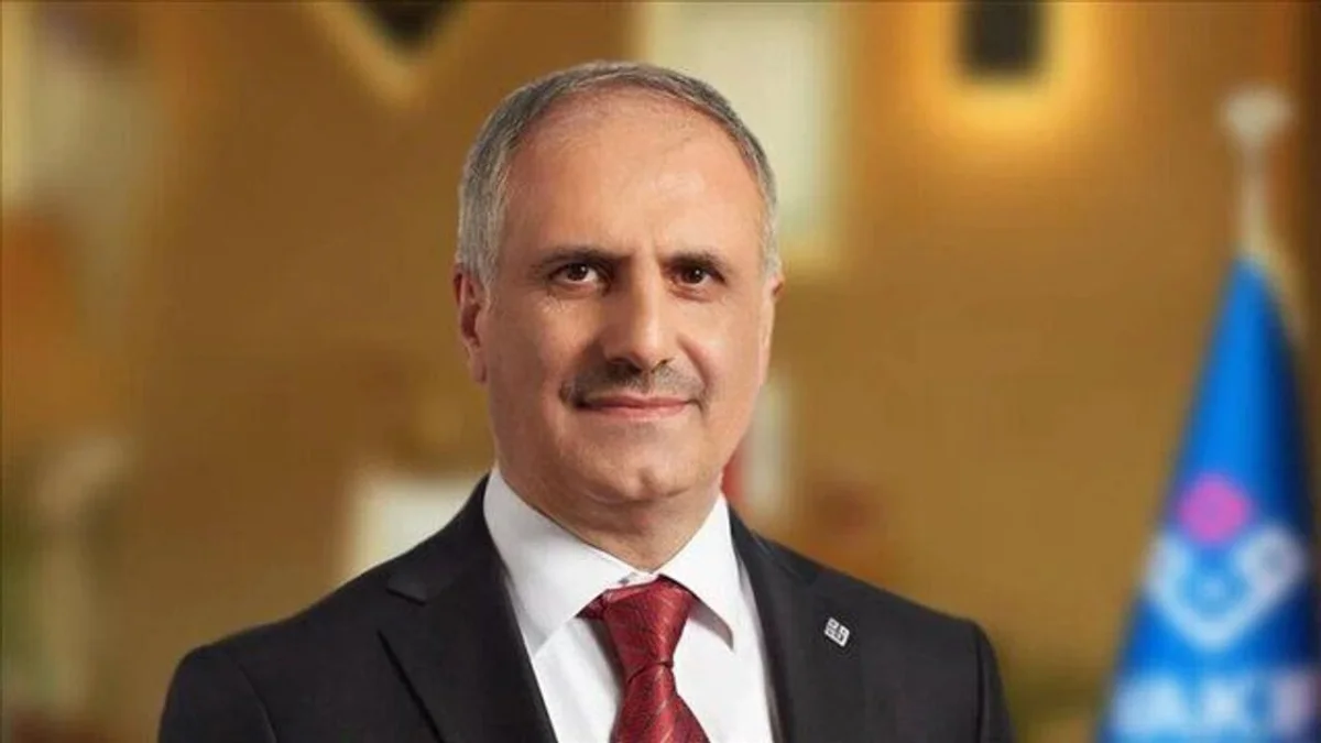 Hazine ve Maliye Bakan Yardımcısı Osman Çelik emeklilik dilekçesini sundu