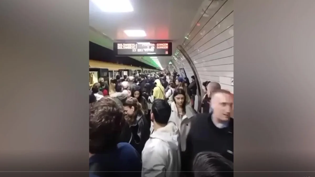 İstanbul'da metro istasyonunda patlama! Seferler durduruldu