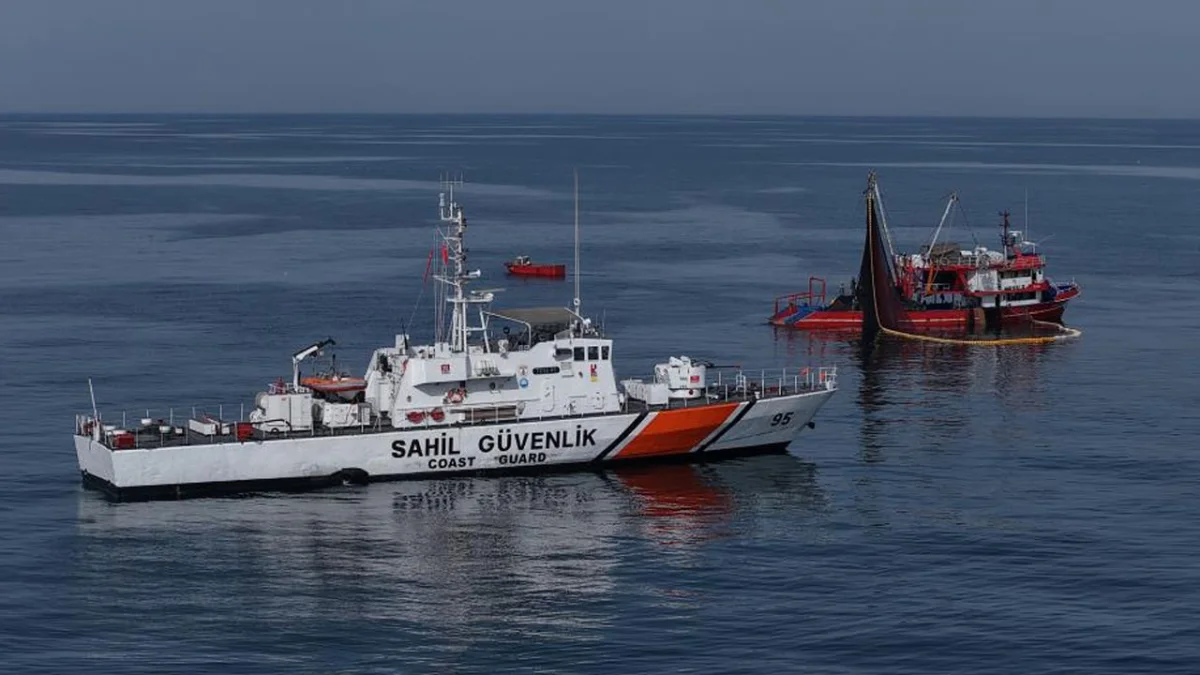 Karadeniz’de palamut mesaisi! Sahil Güvenlik 7/24 denetimde