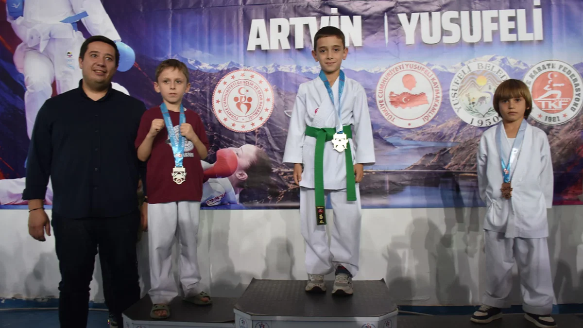 Karate Yıldızlar Ligi’nin 3. etabı Artvin’de yapıldı