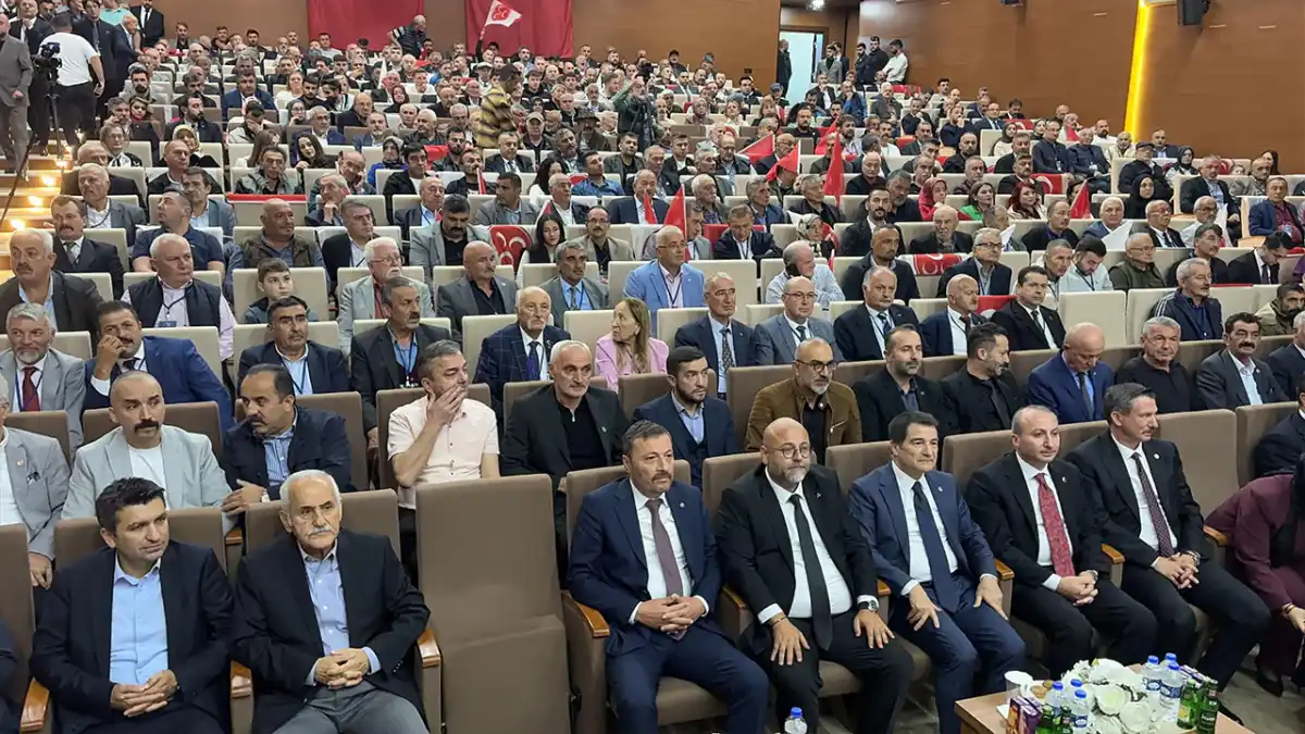 MHP Giresun İl Kongresi'nde Salih Akgün yeniden başkan seçildi