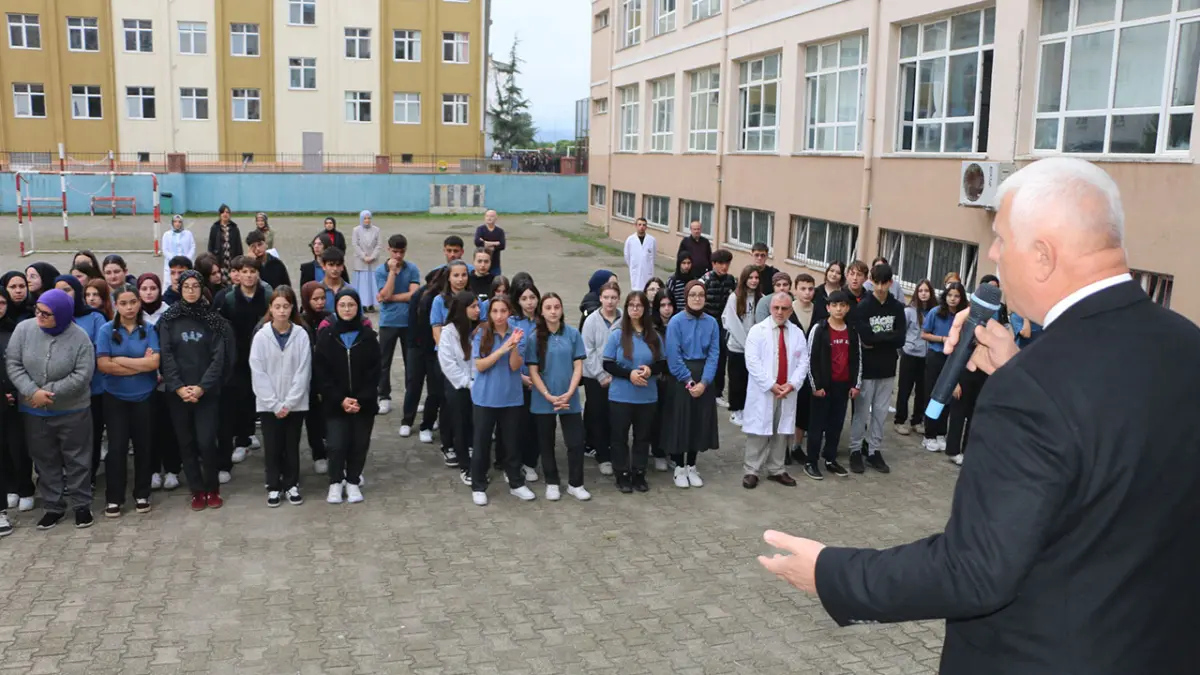 Of İlçe Milli Eğitim Müdürü Kabahasanoğlu öğrencilerle buluştu
