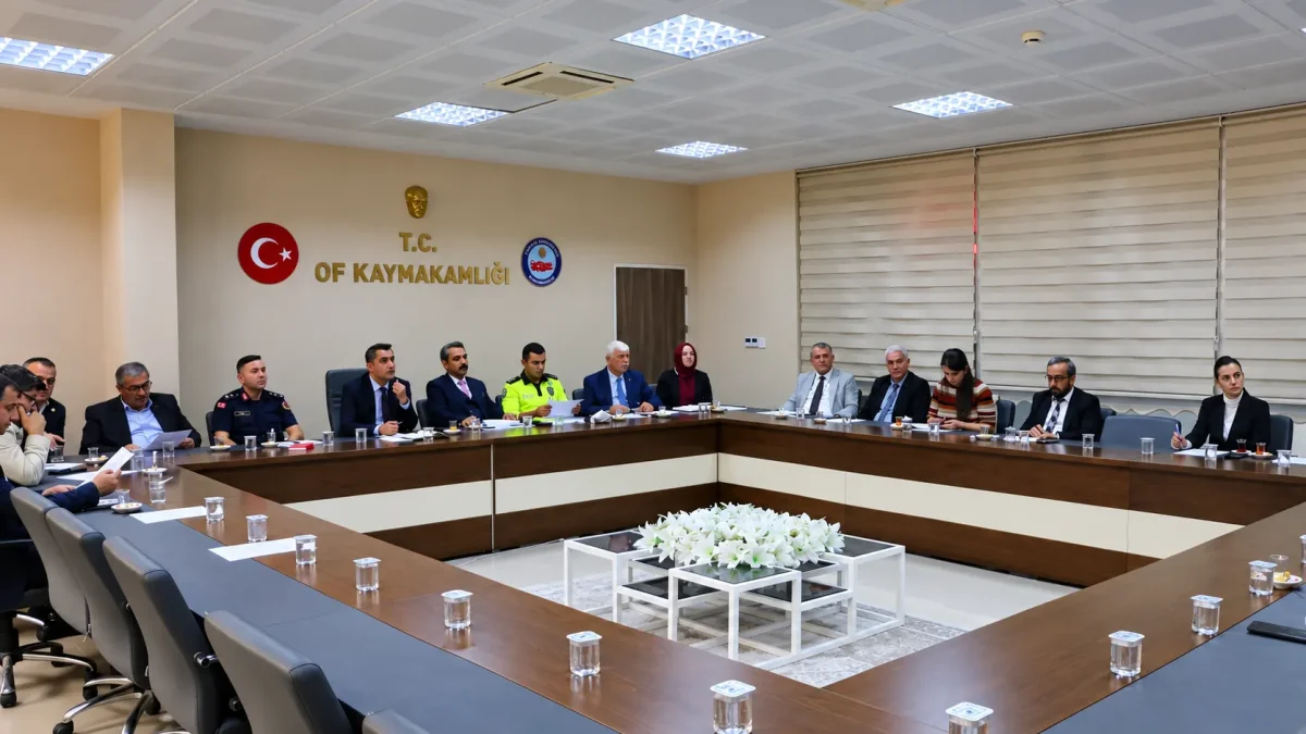 Of’ta kadına ve çocuğa yönelik şiddetle mücadele toplantısı gerçekleştirildi