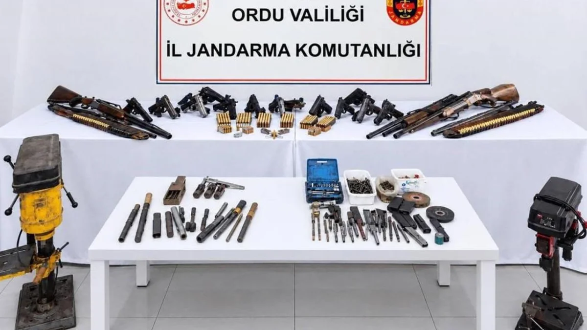 Ordu’da silah kaçakçılığı operasyonu! Evlerden cephanelik çıktı