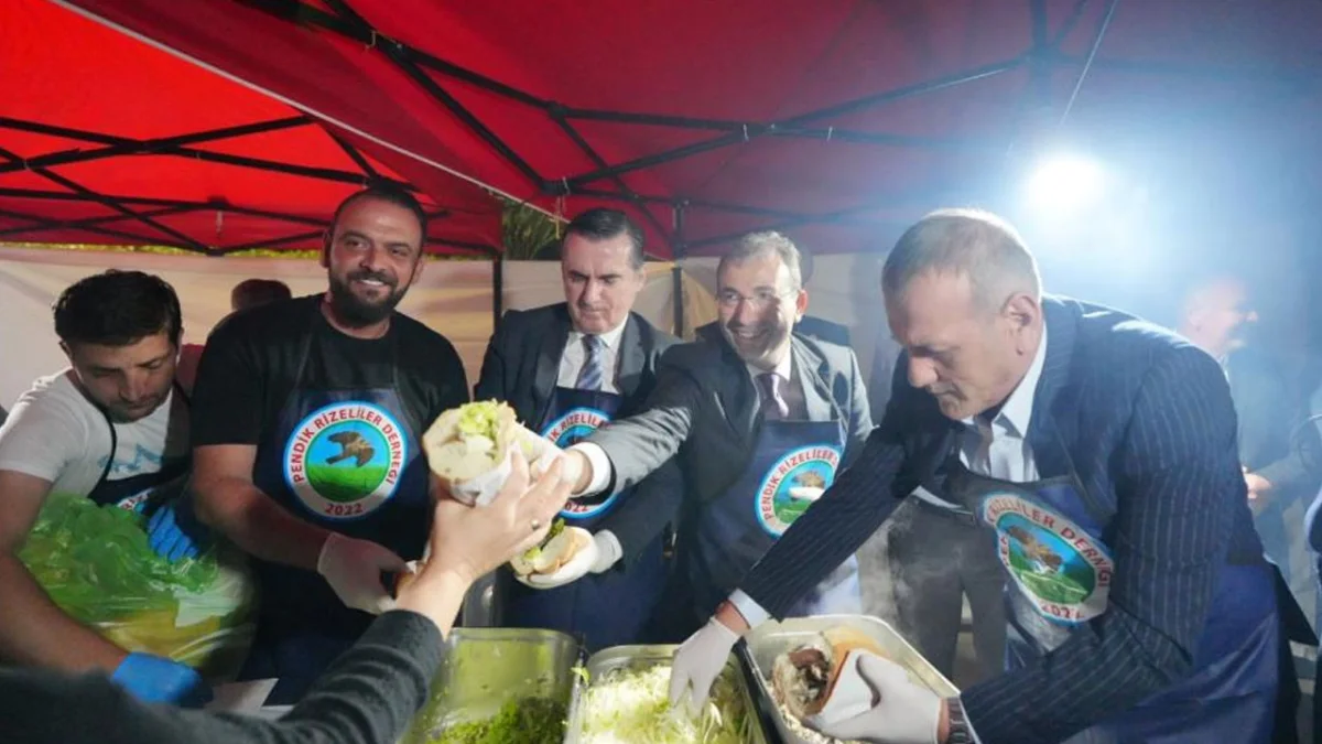 Rize coşkusu İstanbul’a taşındı! 2,4 ton hamsi dağıtıldı