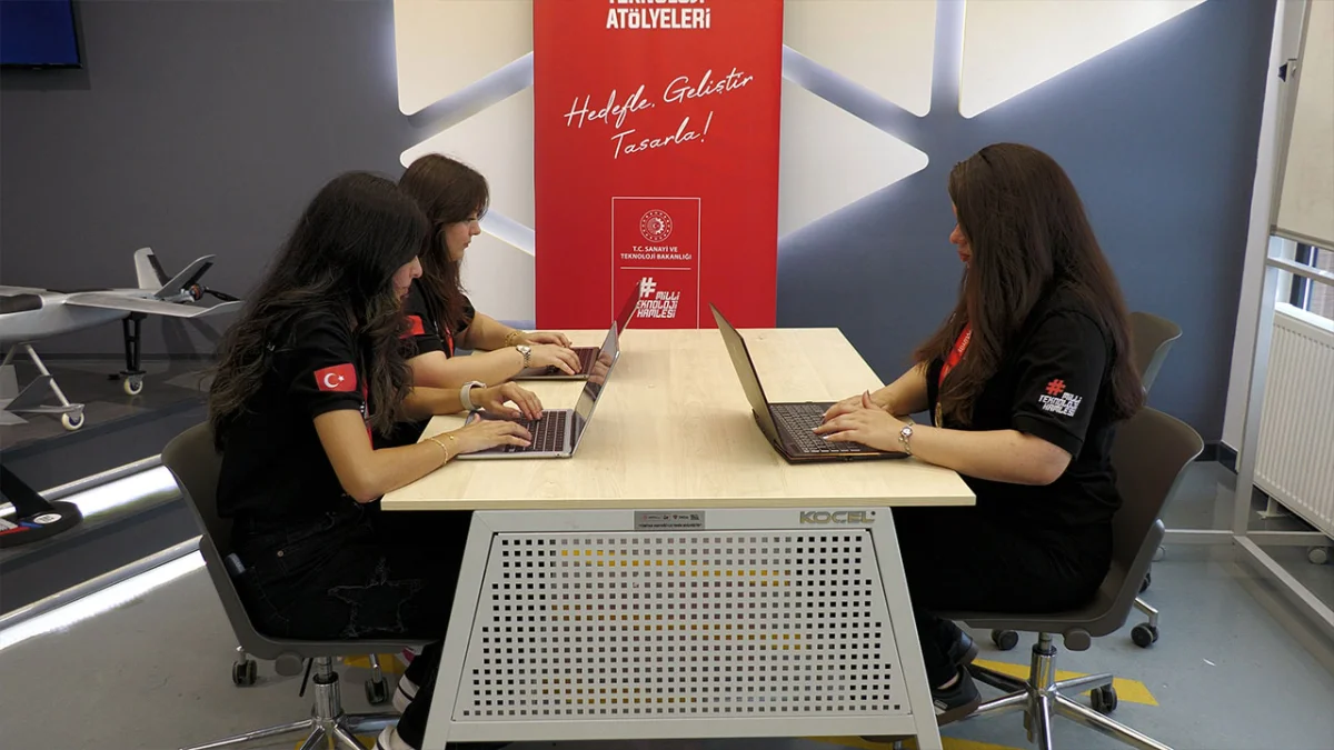 Rize’de öğrencilerden yapay zekalı geri dönüşüm projesi! Türkiye birincisi oldular