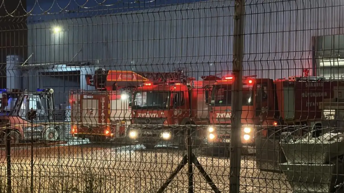 Sakarya'da Alüminyum fabrikasında patlama: Yaralılar var