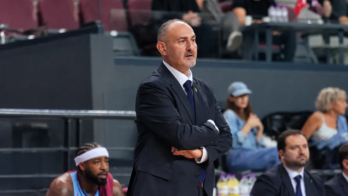 Selçuk Ernak mağlubiyetin nedenini açıkladı! "İkinci yarı reaksiyon vermedik"