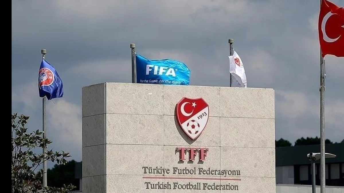 TFF'de peş peşe istifalar! 5 isim ayrıldı