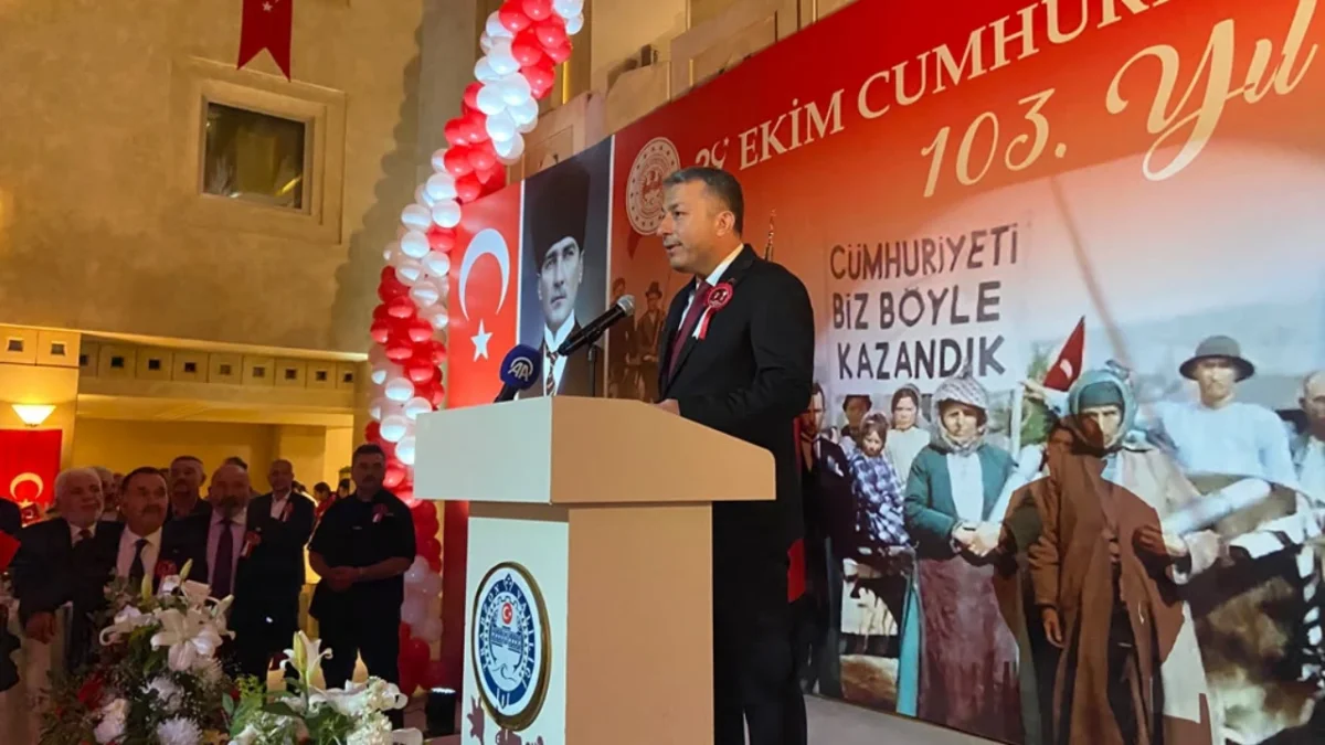 Trabzon’da 29 Ekim resepsiyonu düzenlendi! Vali Şahin’den birlik ve beraberlik mesajı