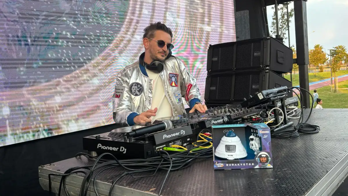 Trabzon’da Bilimfest rüzgarı! Trabzonlu DJ Burak Yeter sahnede