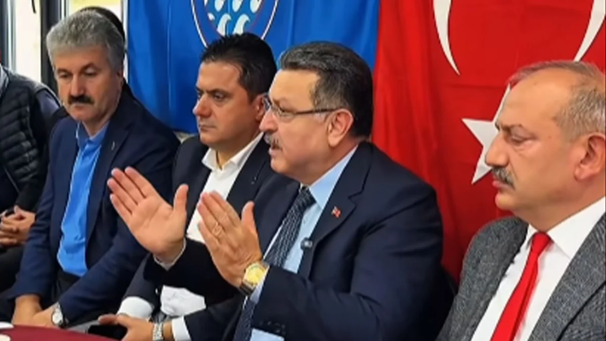 Trabzon’da dolmuşçulara Başkan Genç'ten sert uyarı! Trafiği aksatan kural ihlallerine taviz yok!