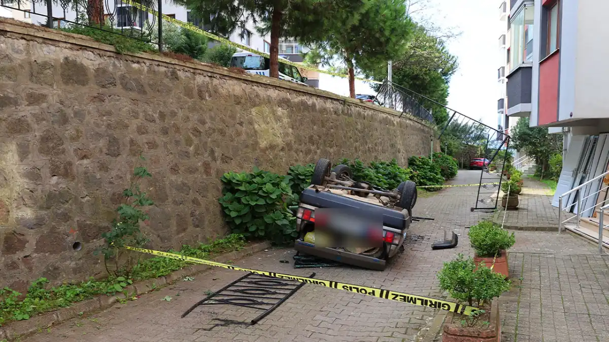 Trabzon’da otomobil site bahçesine düştü: 1 yaralı
