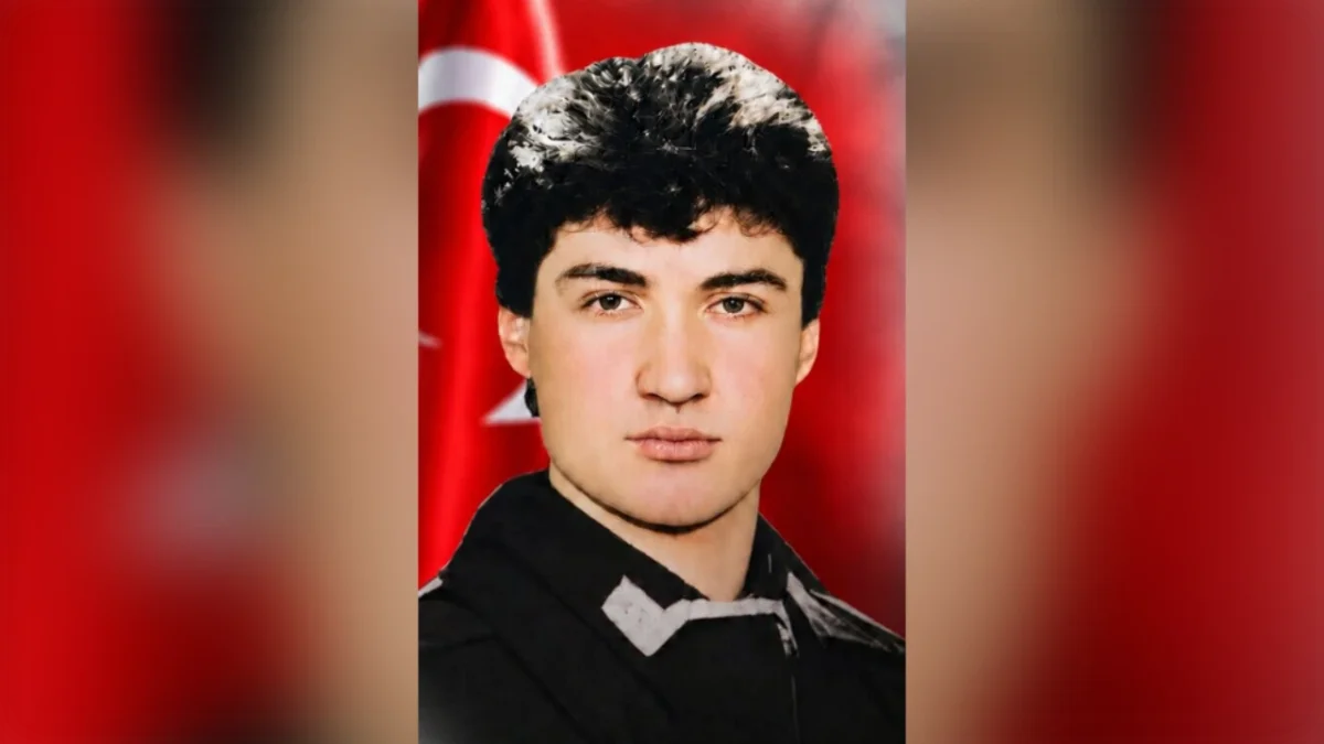 Trabzon'da şehit Derviş Demir kabri başında dualarla anıldı