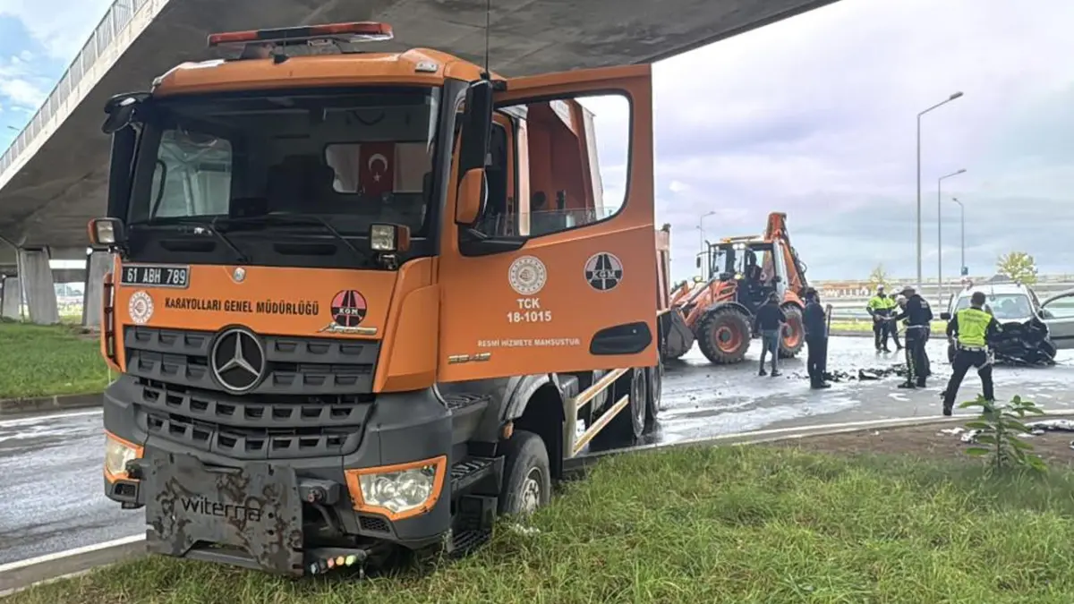 Trabzon plakalı kamyon kazaya karıştı! Baba ve kızı yaralandı
