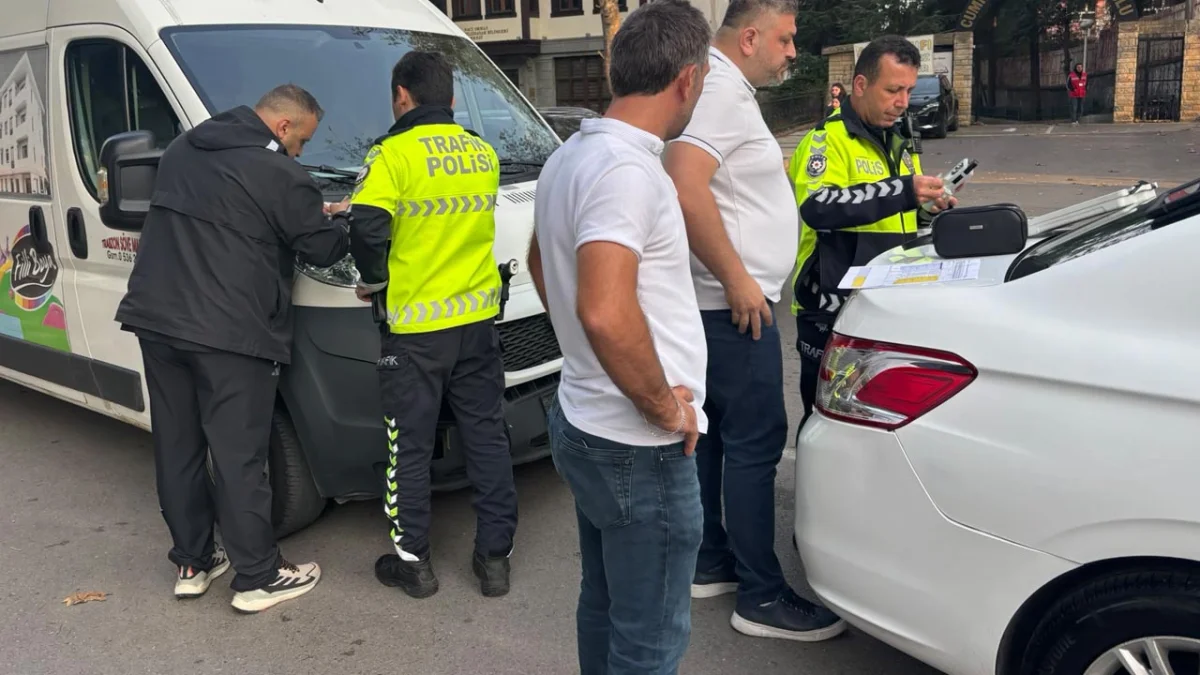 Trabzon sabah saatlerinde trafik kazası! Polis ekipleri olay yerinde