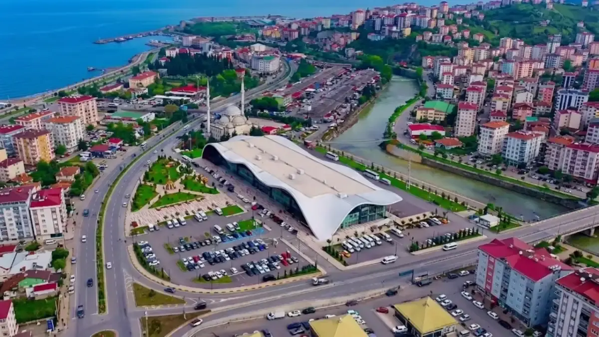 Trabzon’un ortasından akıyor ama kimse değerlendiremiyor!