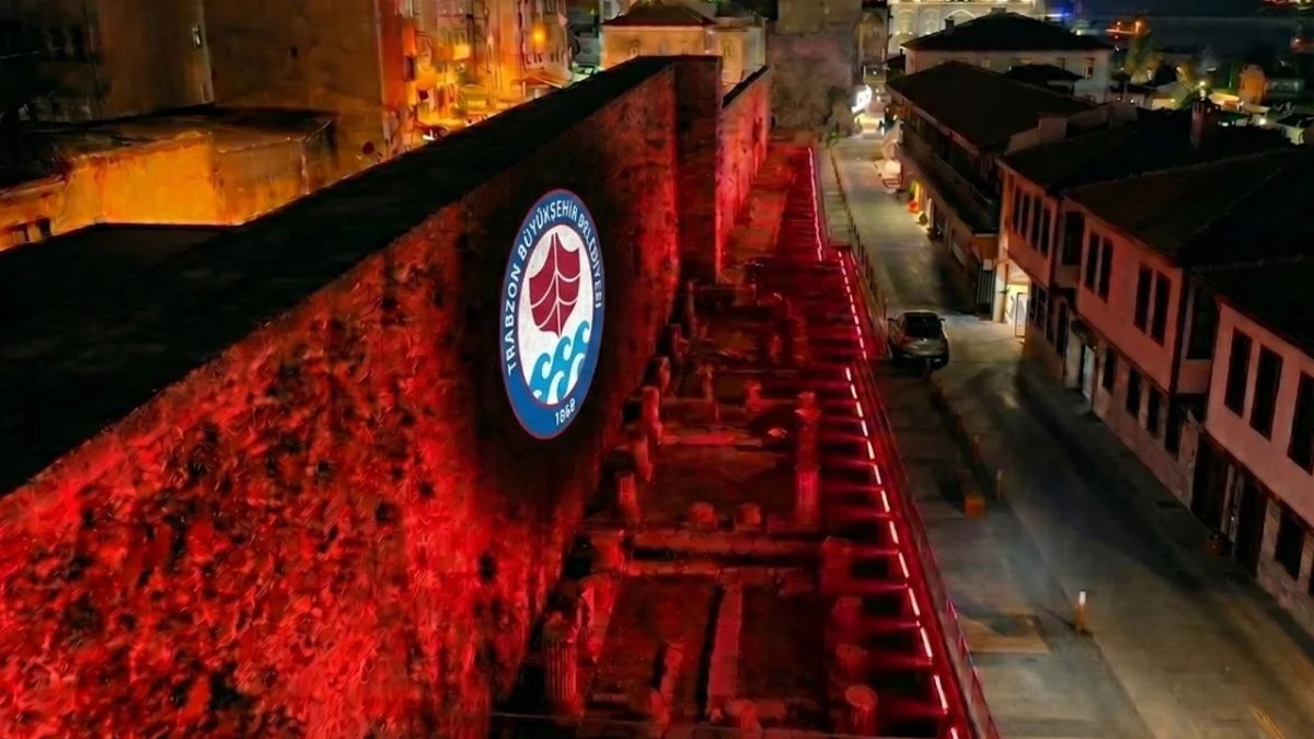 Trabzon’un tarihi kale surlarına 124 milyon TL’lik yatırım! Sözleşme imzalandı