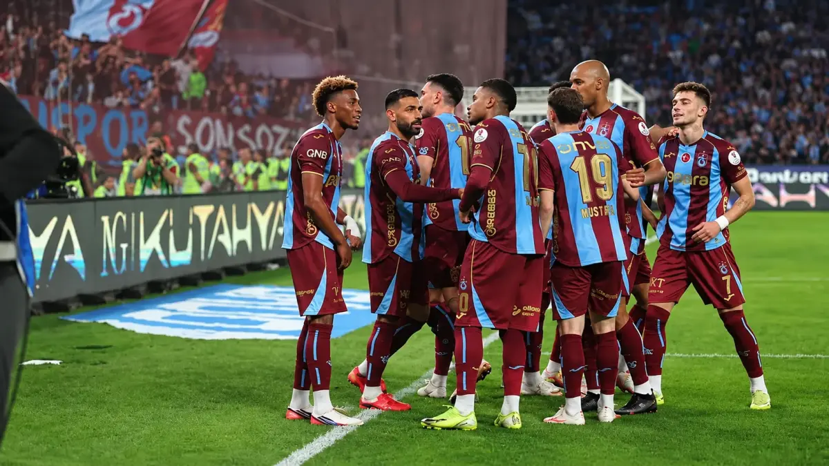 Trabzonspor’da 8 futbolcu için karar zamanı! Sözleşmeleri sona eriyor
