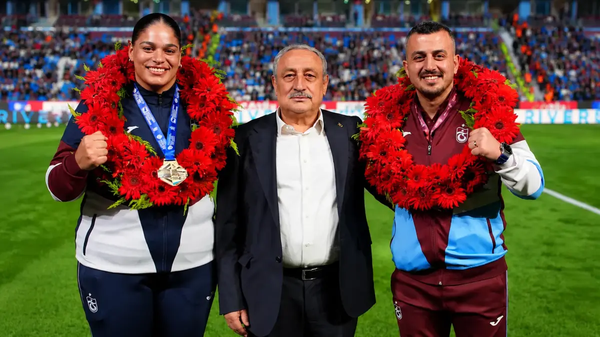 Trabzonspor'dan Avrupa şampiyonu Havvanur Kethüda'ya özel tören!