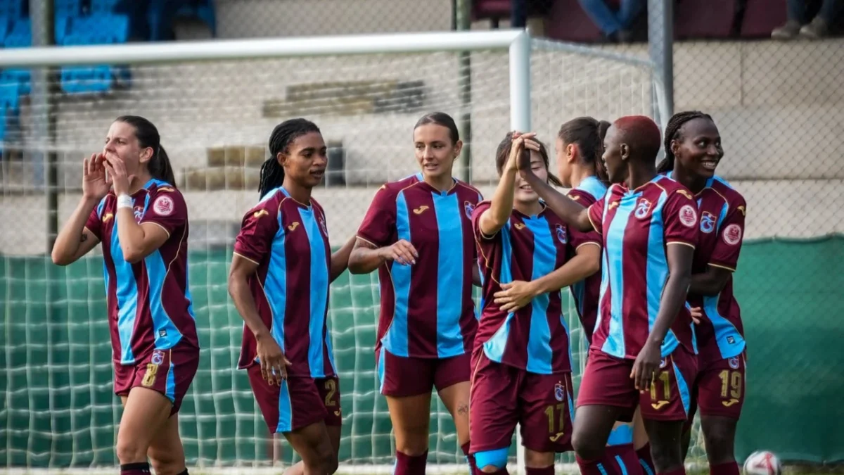 Trabzonspor'dan gol yağmuru! Güney Koreli yıldız hat-trick yaptı