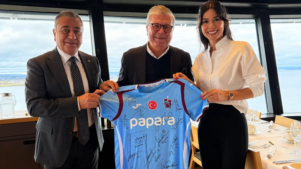 Trabzonspor ile KuPS yönetimi Finlandiya'da dostluk yemeğinde buluştu