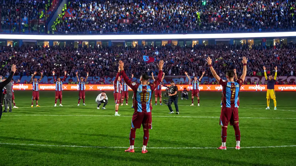 Trabzonspor'un Hearts paylaşımında Beşiktaş detayı! Kartal kaplanı görünce...
