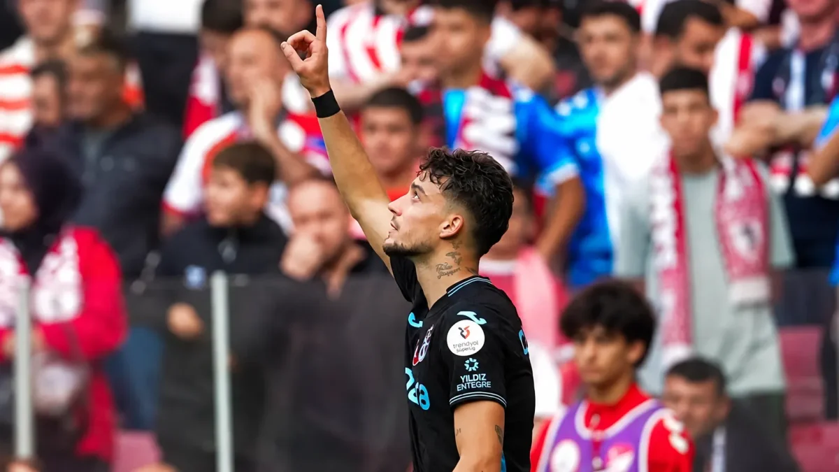 Trabzonspor'un yıldızı Arnavutluk'ta manşet oldu! Övgüler peş peşe