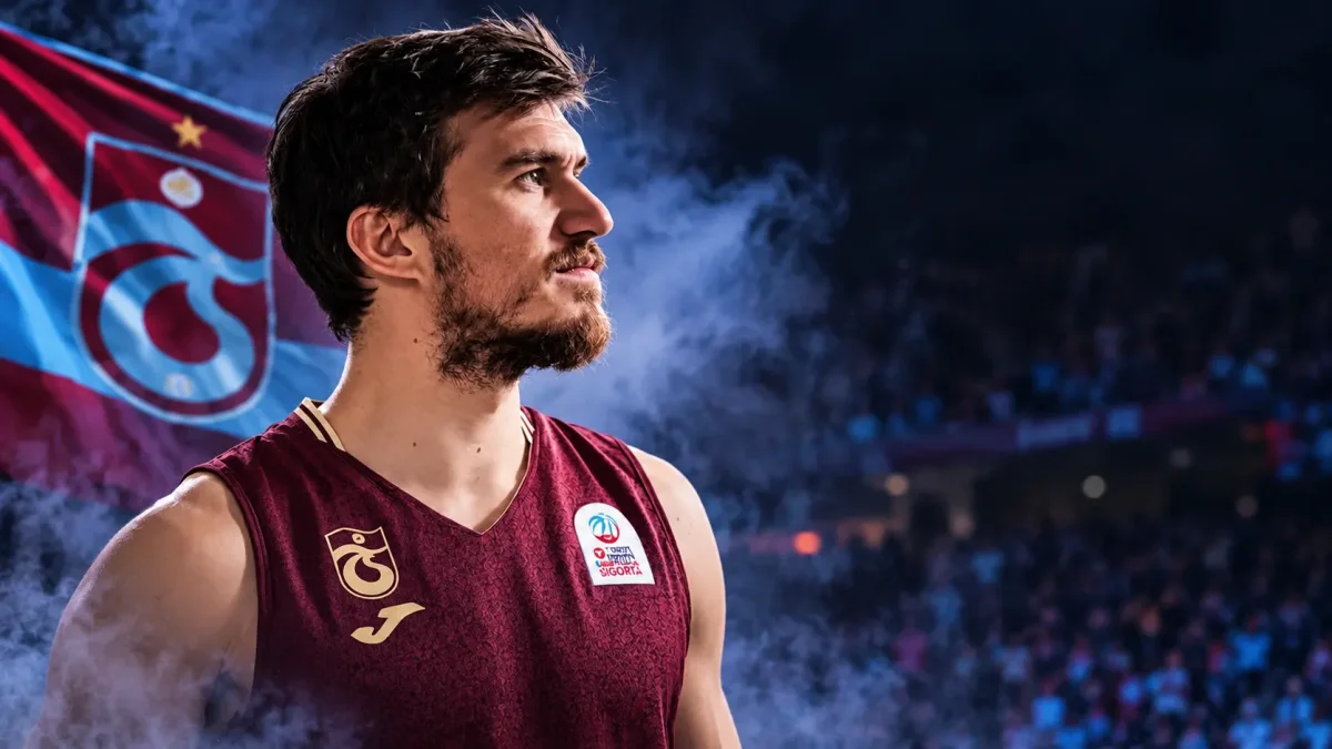 Trabzonspor'un yıldızından iddialı sözler! "Yeniden büyük bir hikâye yazacağız"