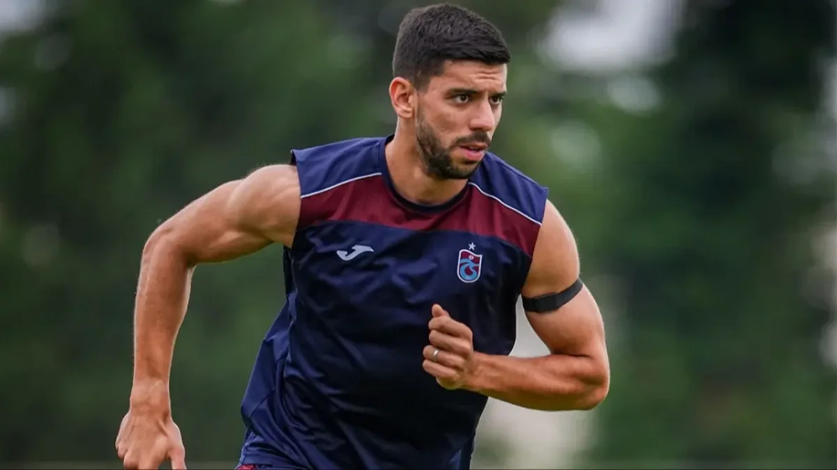 Trabzonsporlu Cenk Özkacar'dan dikkat çeken itiraf! Futbolcu olmasaydı o mesleği seçecekti