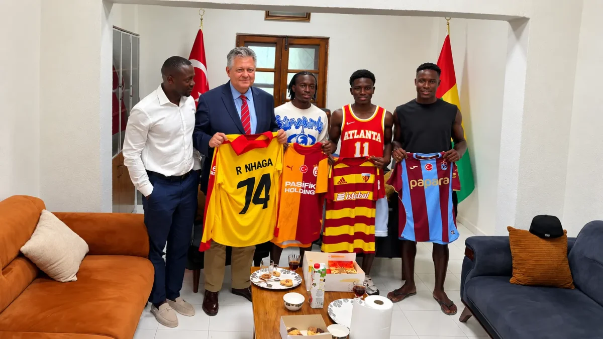 Trabzonsporlu Franculino Djú’dan galibiyet sonrası anlamlı ziyaret