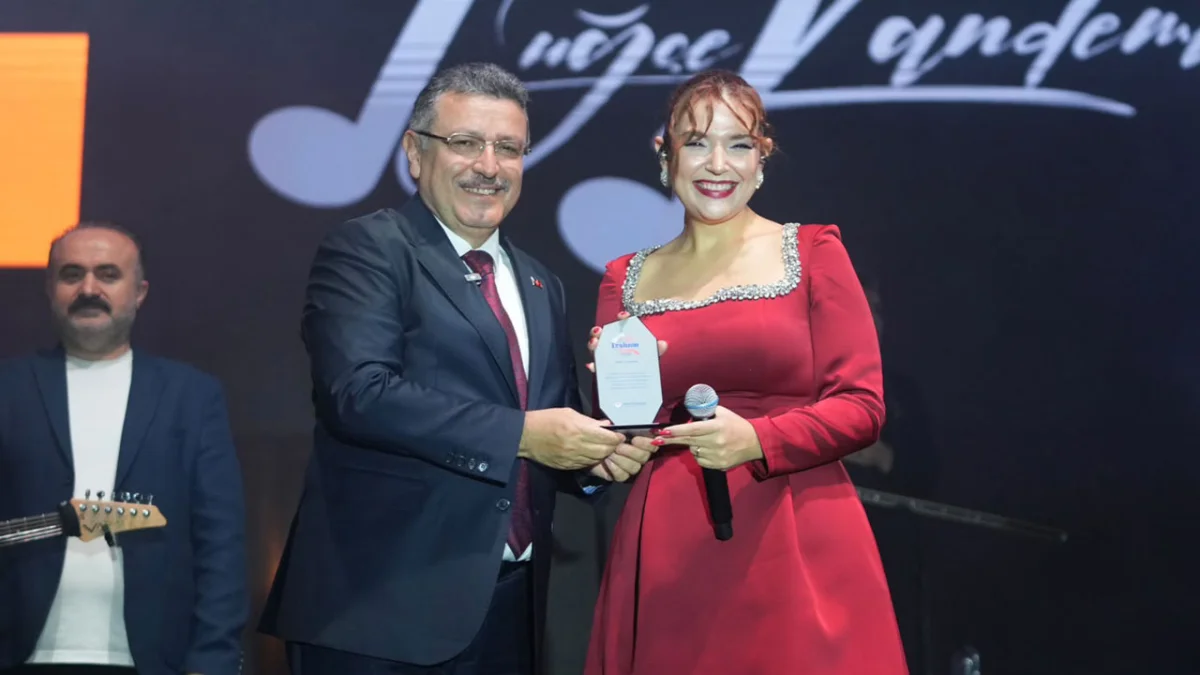 Tuğçe Kandemir Trabzon’da gastronomi festivali coşkusunu zirveye taşıdı