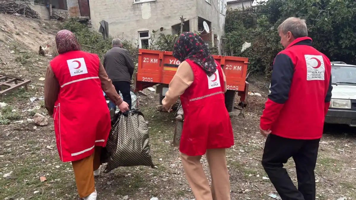 Türk Kızılay Vezirköprü Şubesinden ihtiyaç sahiplerine yardım